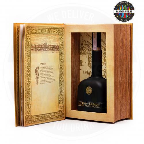 Водка Легенда Кремля / Legend of Kremlin Golden book 700ml 40%
